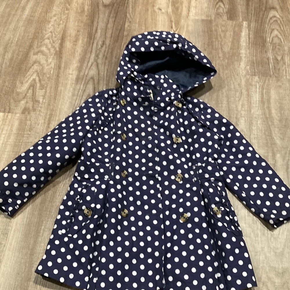 Oshkosh bgosh Girls rain/windbreaker style jacket. Size 6
